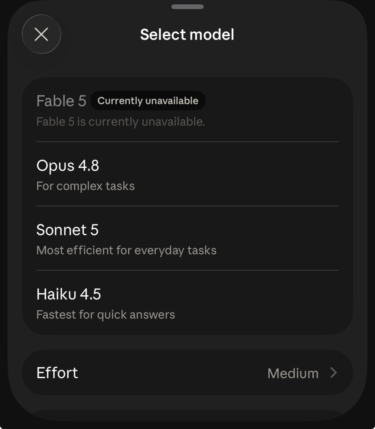 Claude iOS App 模型選單，Sonnet 5 標示為 Most efficient for everyday tasks，Fable 5 顯示 Currently unavailable